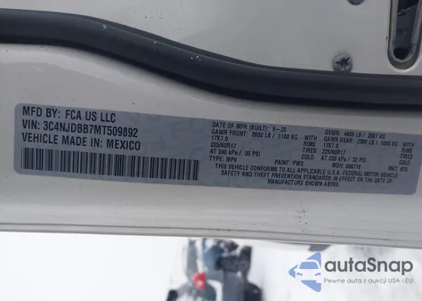 2021 Jeep Compass Latitude 4X4 from USA, damaged, VIN 3C4NJDBB7MT509892